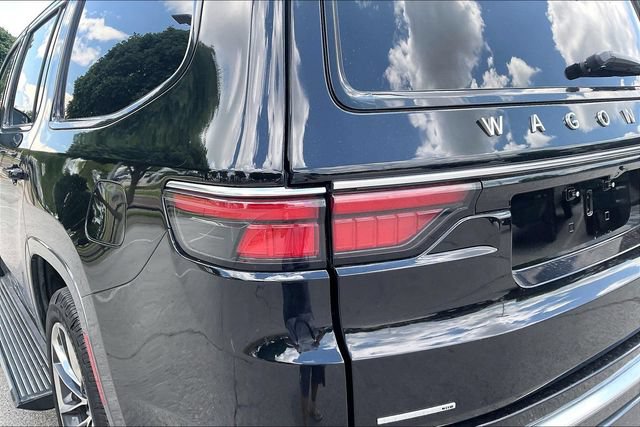 Used 2022 Jeep Wagoneer Series III w/ Premium Group I AWD/4WD image 28