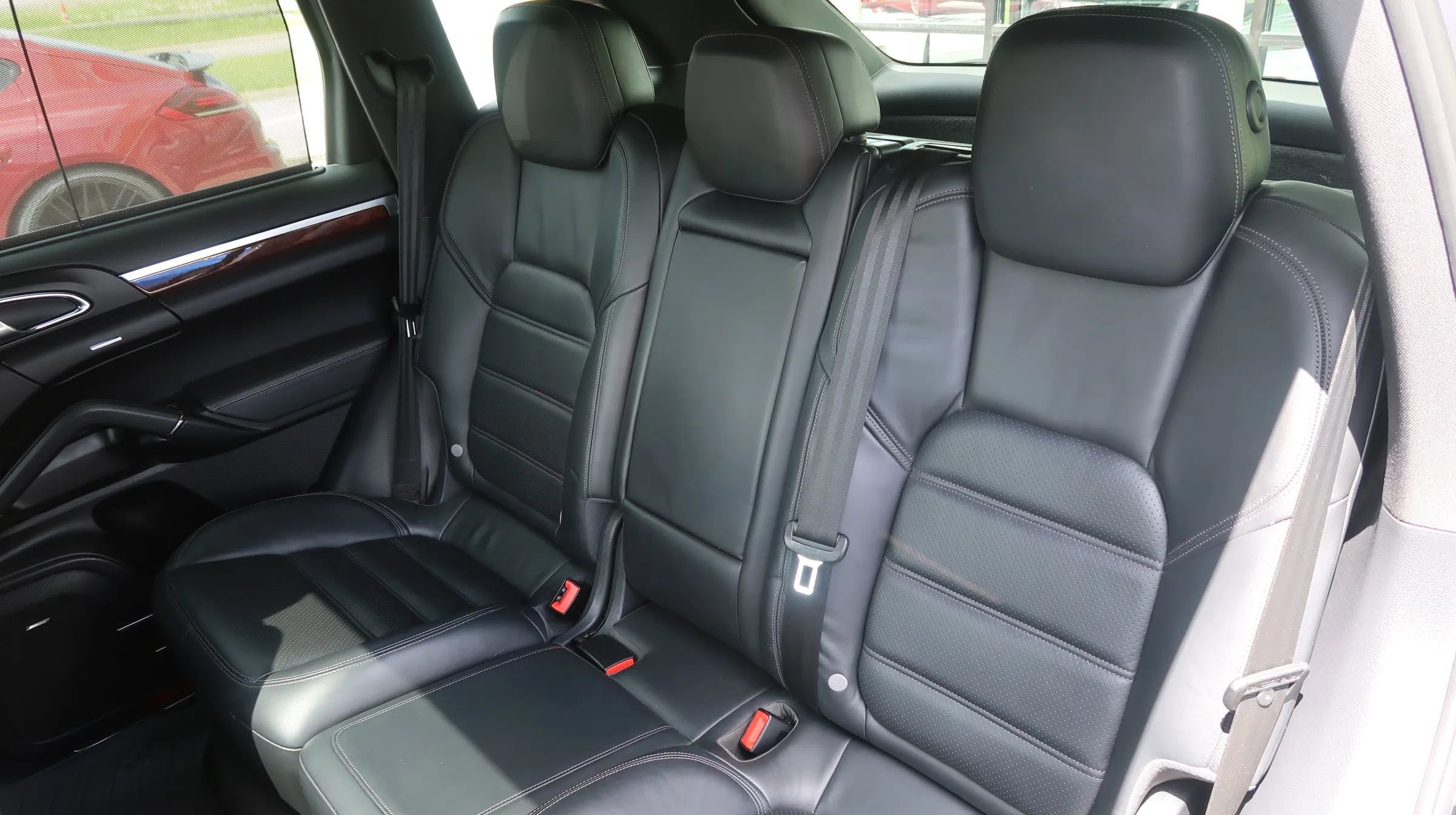 Used 2011 Porsche Cayenne S AWD/4WD image 21