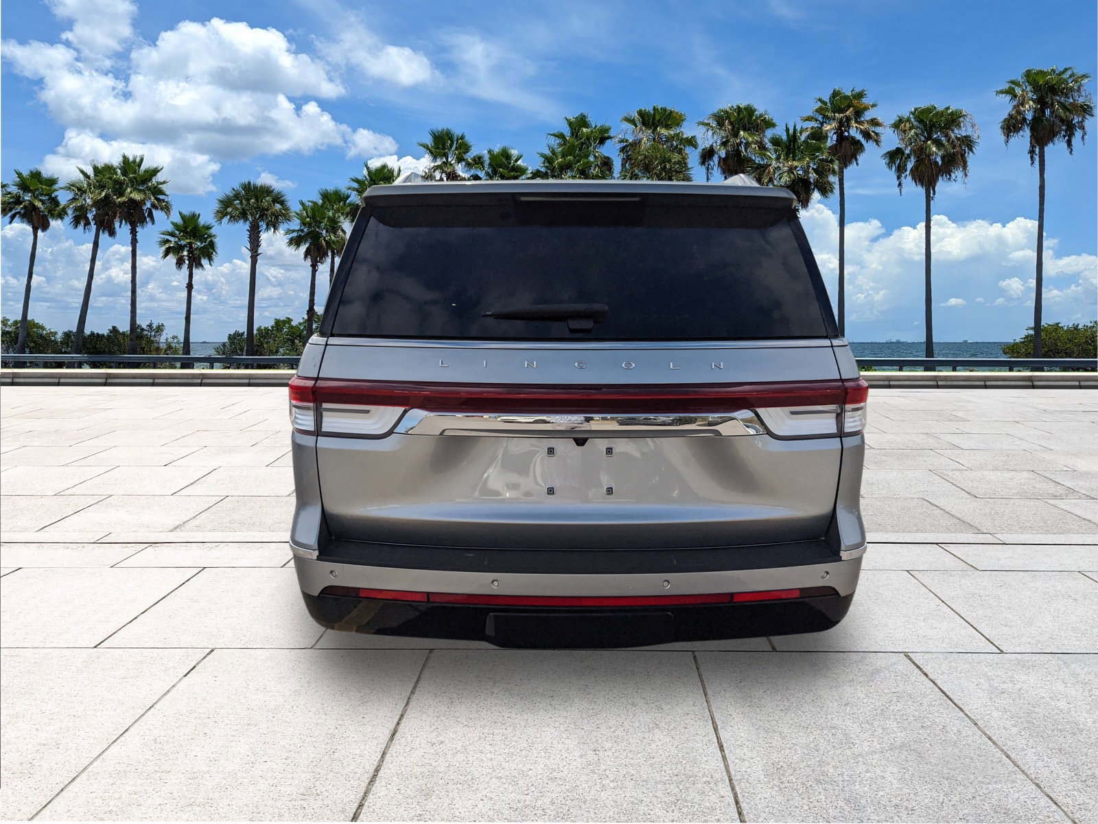 Used 2024 Lincoln Navigator L Reserve image 7