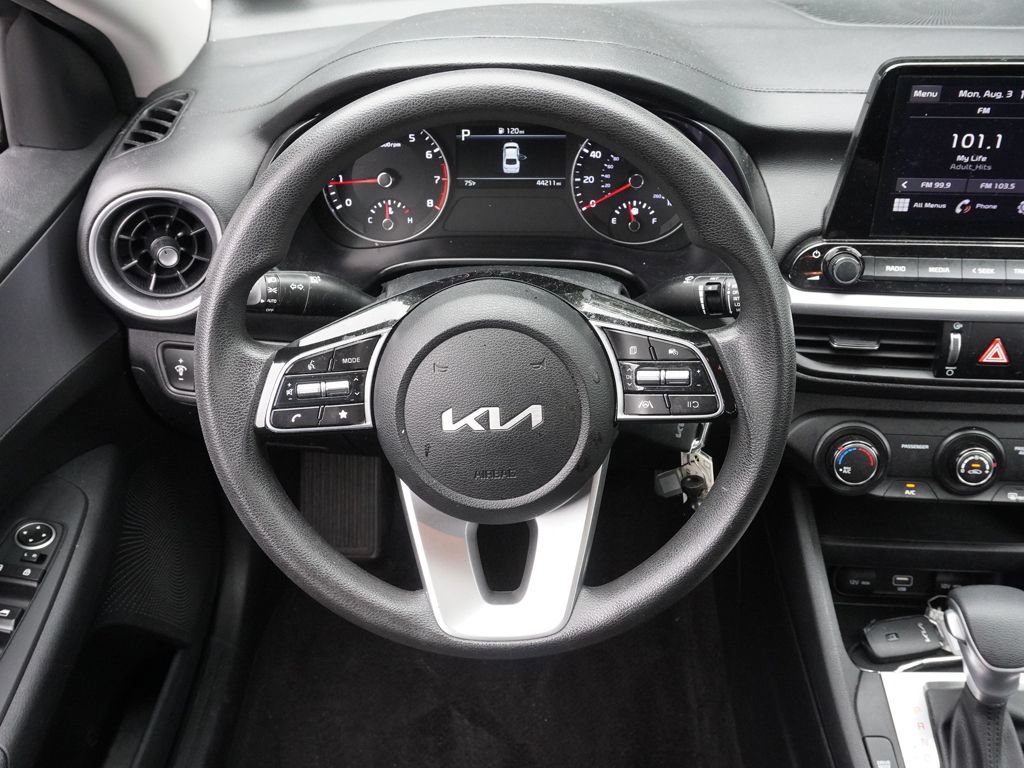 Used 2022 Kia Forte LXS FWD image 28