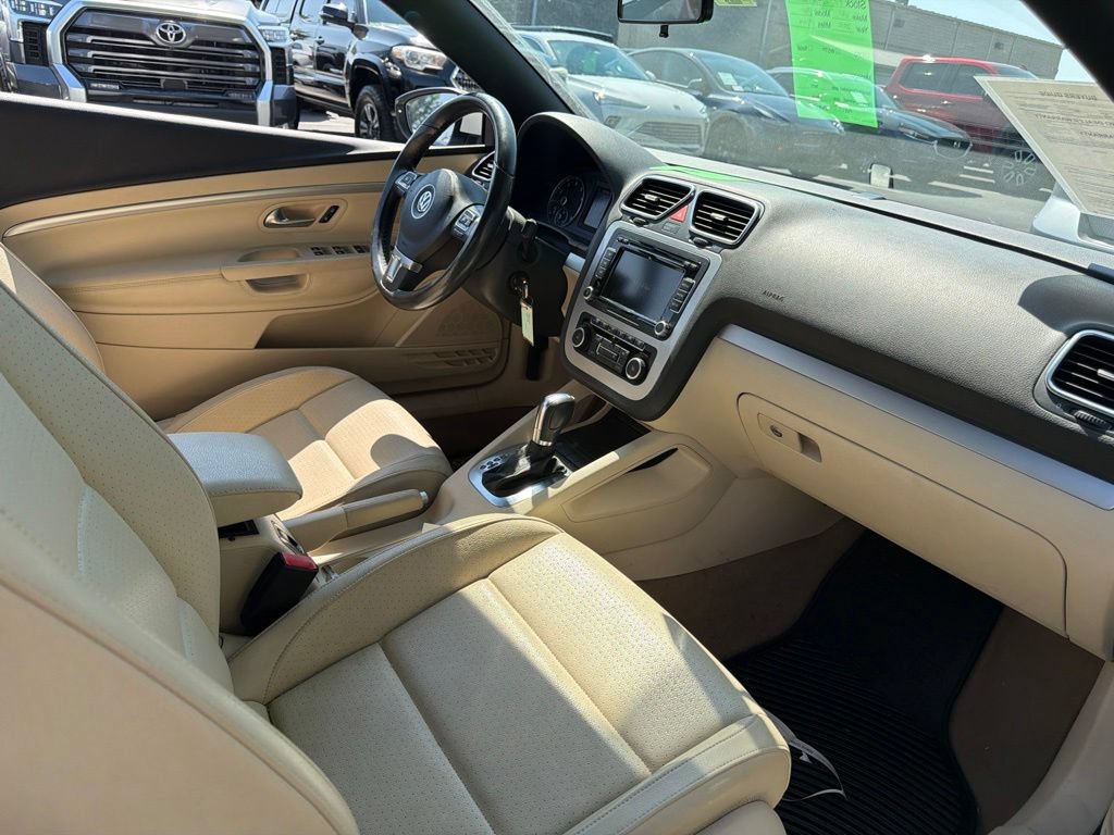 Used 2012 Volkswagen Eos Komfort FWD image 5