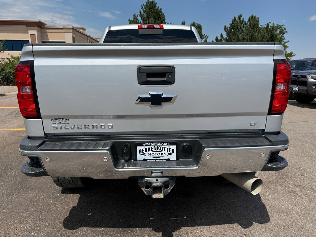 Used 2017 Chevrolet Silverado 2500 LT w/ LT Convenience Package image 4
