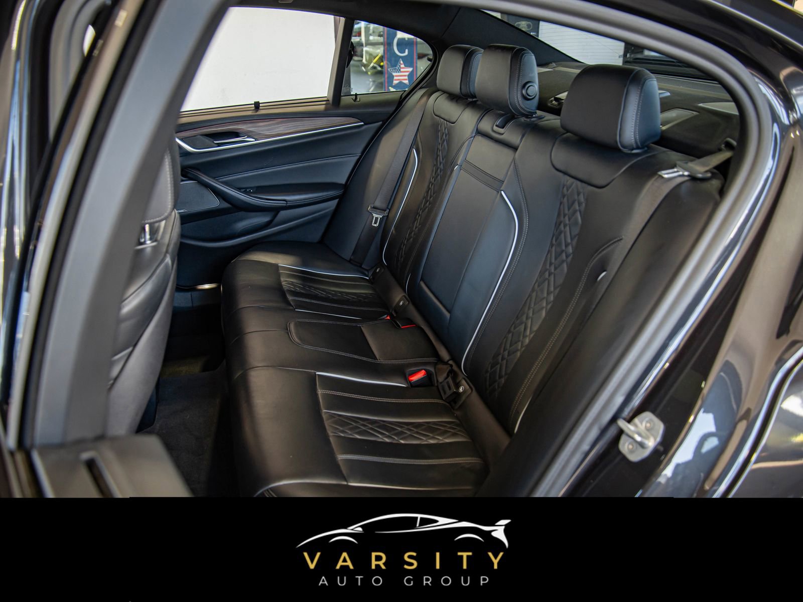 Used 2020 BMW M550i xDrive w/ Executive Package image 12