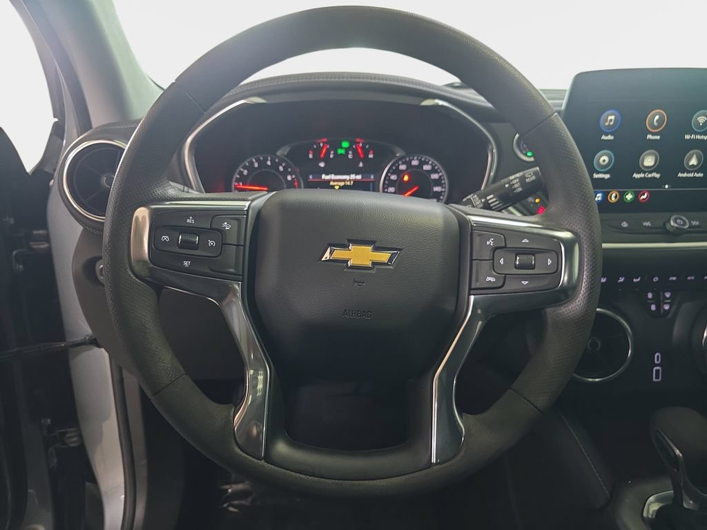 Used 2025 Chevrolet Blazer LT FWD image 19
