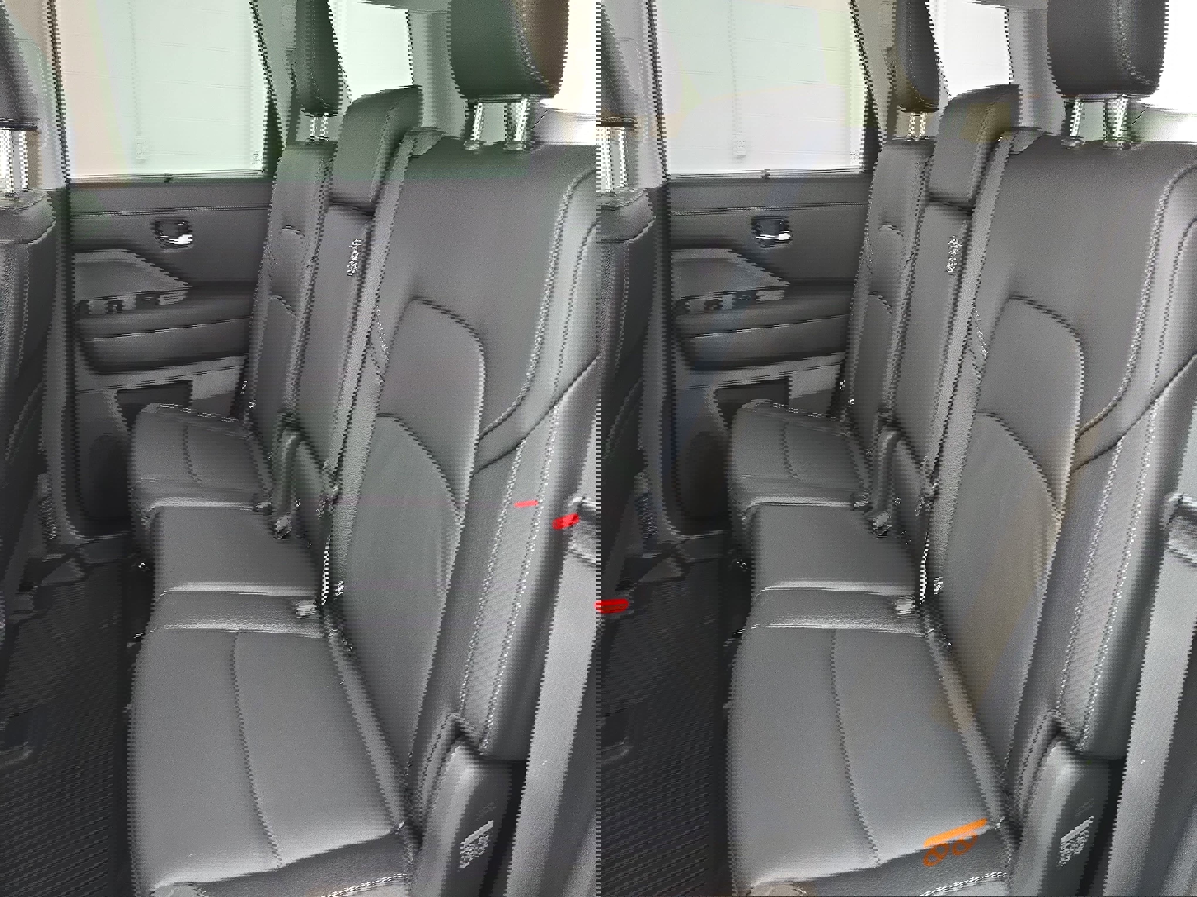 New 2025 Nissan Pathfinder SL image 15