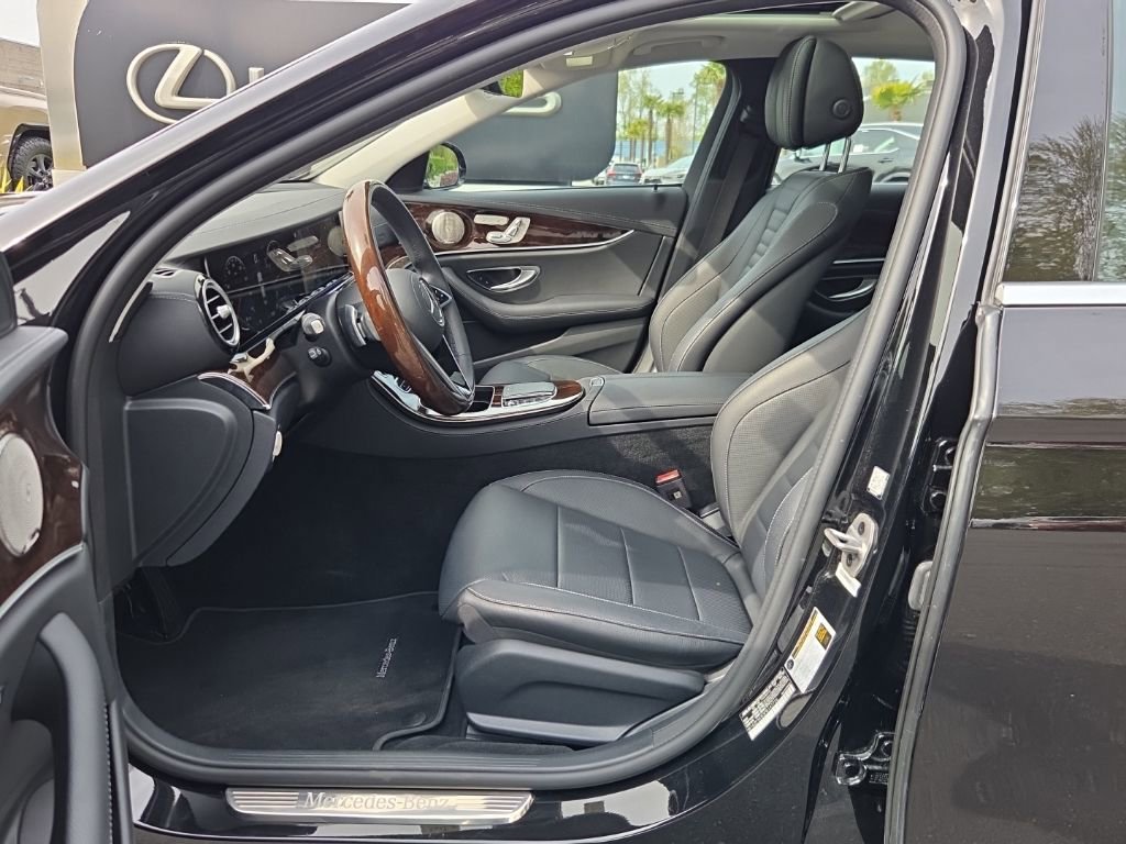 Used 2023 Mercedes-Benz E 450 4MATIC Sedan image 4