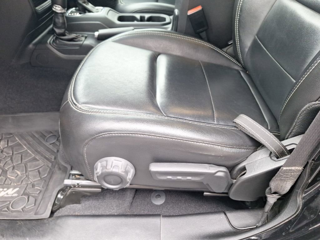 Used 2023 Jeep Wrangler Unlimited Sahara image 6