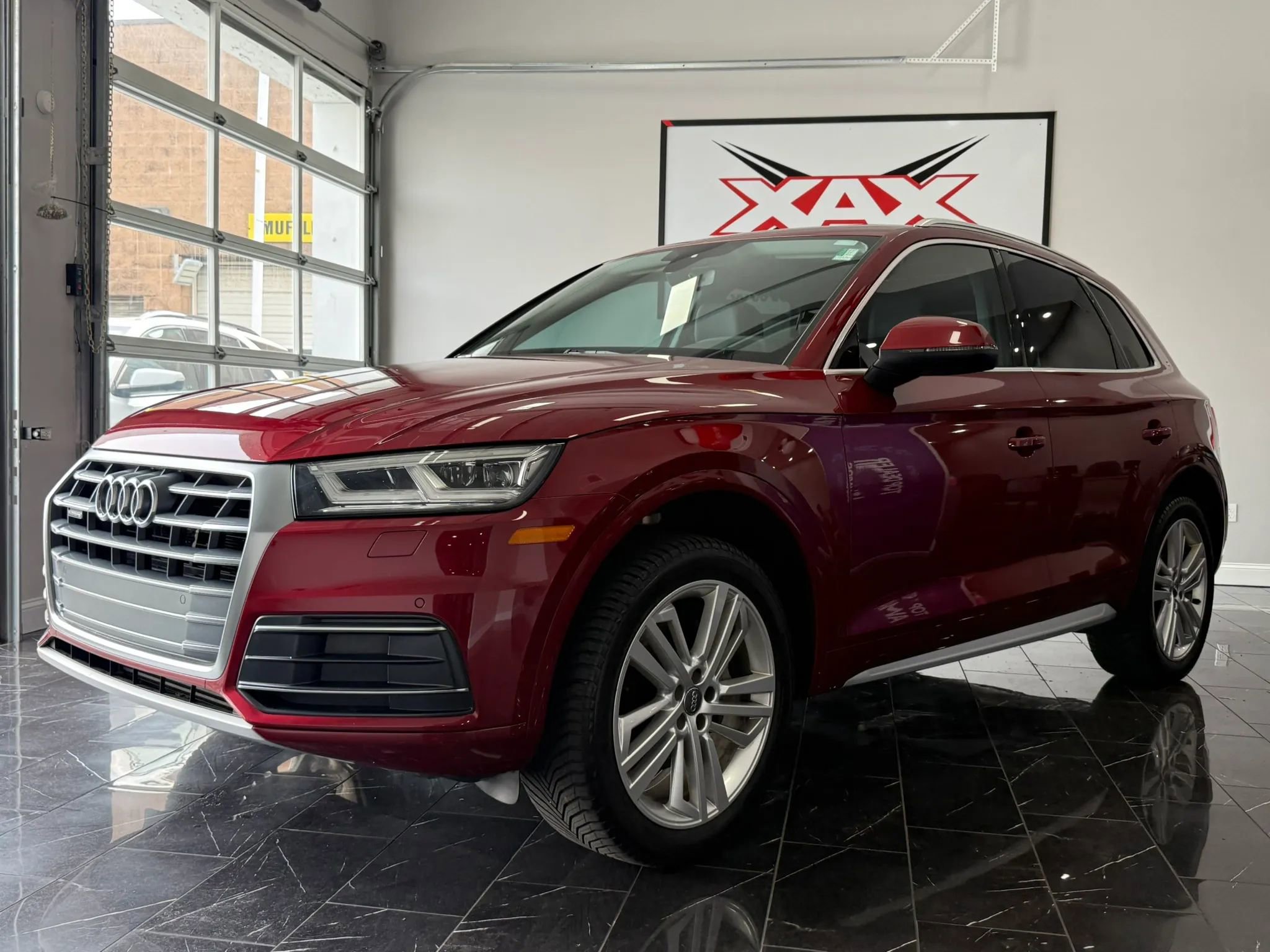 Used 2018 Audi Q5 2.0T Premium Plus w/ Premium Plus Package image 3