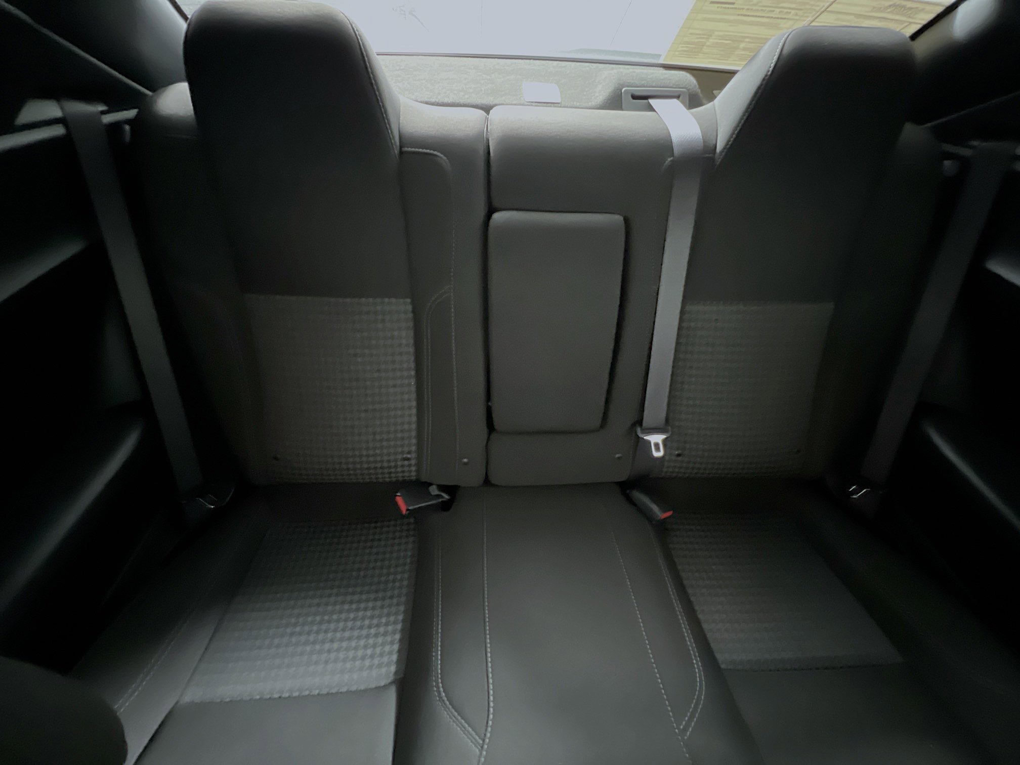 Used 2023 Dodge Challenger SXT image 33