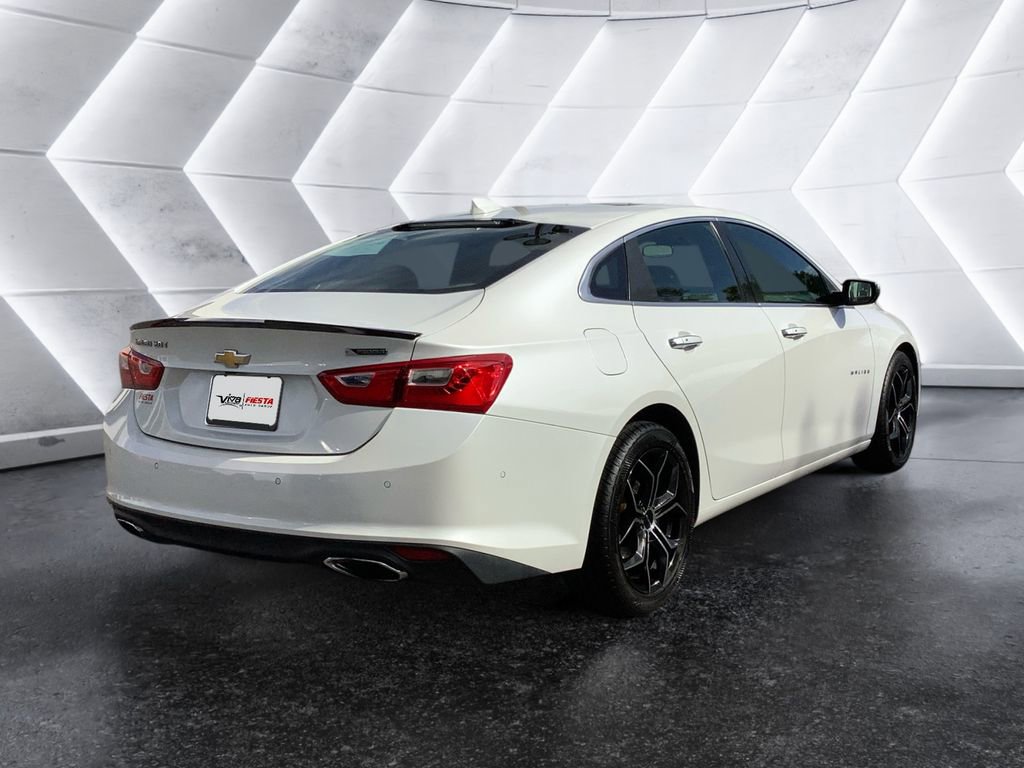 Used 2018 Chevrolet Malibu Premier w/ Premier Sun and Wheel Package FWD image 4