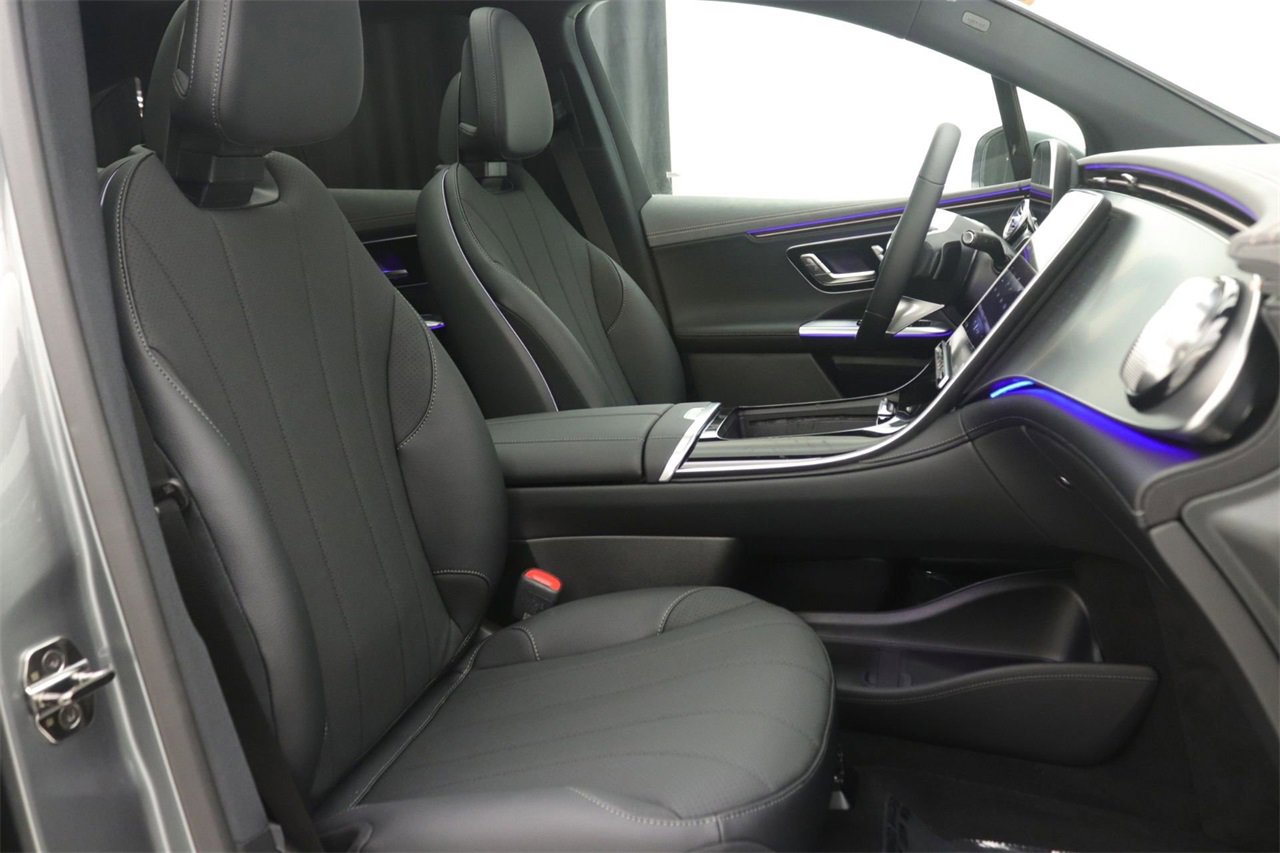 Used 2026 Mercedes-Benz EQE 320 4MATIC SUV image 9