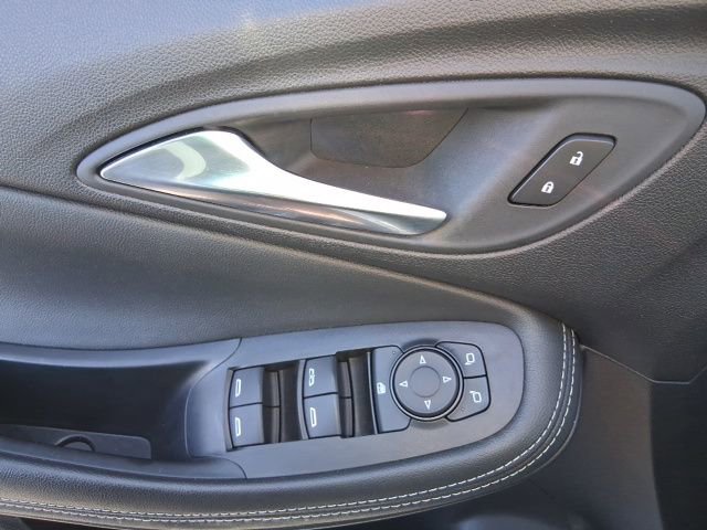 Used 2024 Buick Encore GX Sport Touring image 18