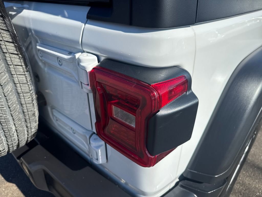 Used 2022 Jeep Wrangler Unlimited Sport image 45