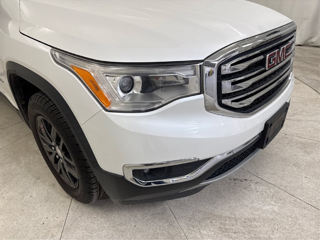 Used 2019 GMC Acadia SLT FWD image 17