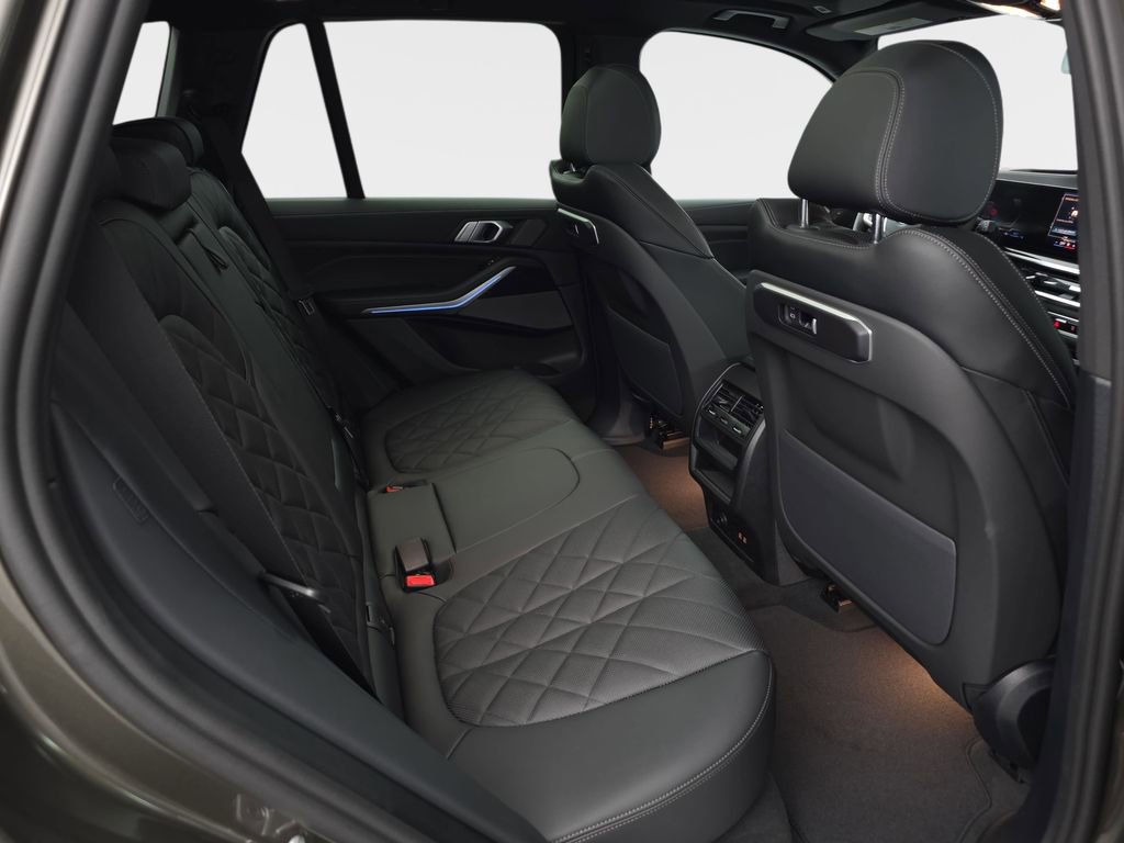 New 2026 BMW X5 xDrive50e w/ M Sport Package image 11