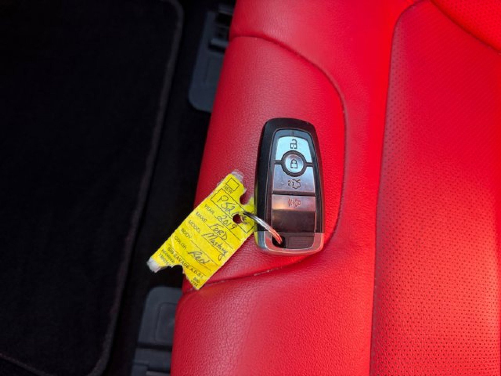 Used 2019 Ford Mustang Premium w/ Equipment Group 201A RWD image 20