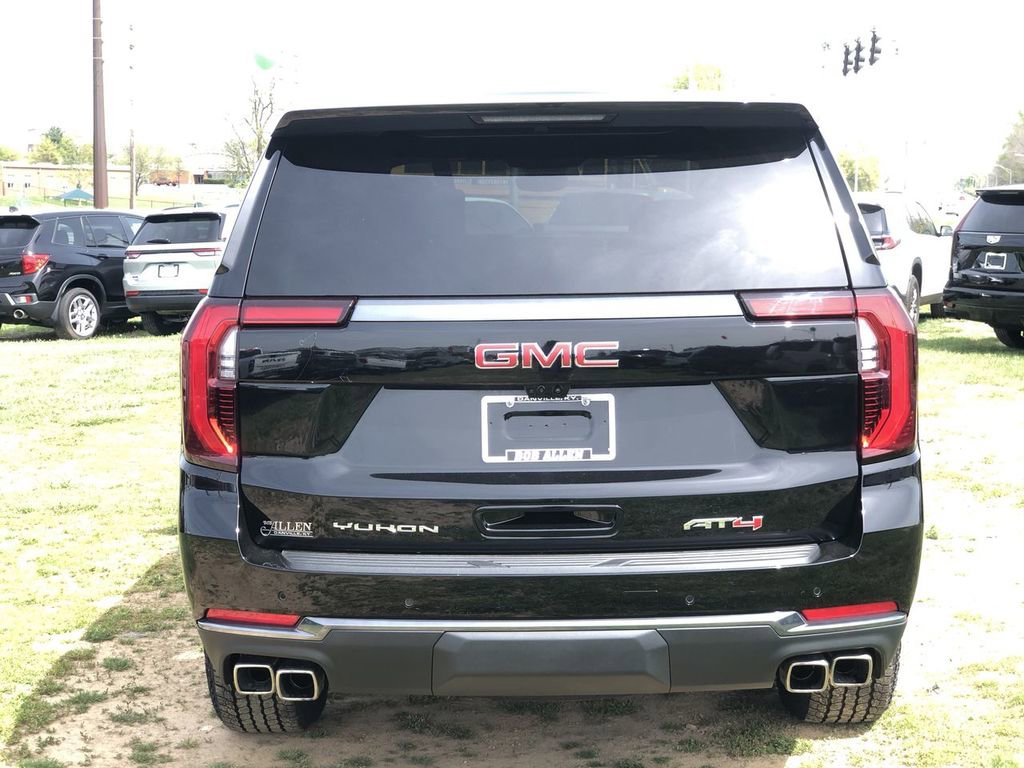 Used 2025 GMC Yukon AT4 w/ AT4 Premium Plus Package AWD/4WD image 19
