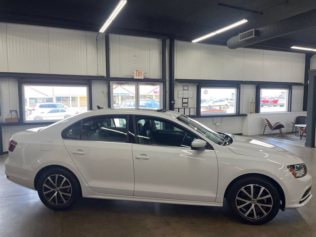 Used 2017 Volkswagen Jetta SE FWD image 15