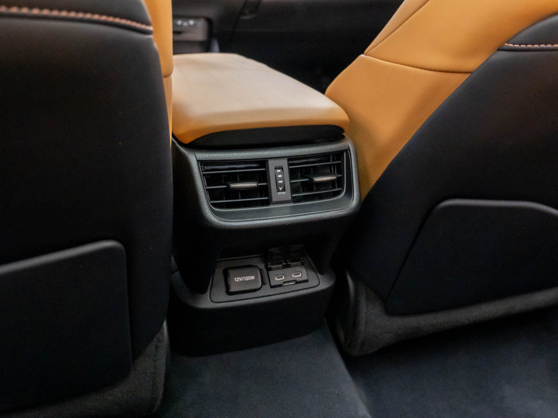 Used 2022 Lexus ES 350 Ultra Luxury w/ Accessory Package 2 image 21