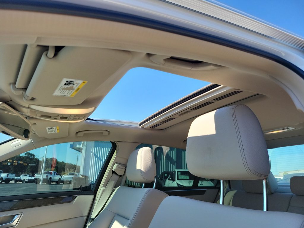 Used 2016 Mercedes-Benz E 350 Sedan image 18