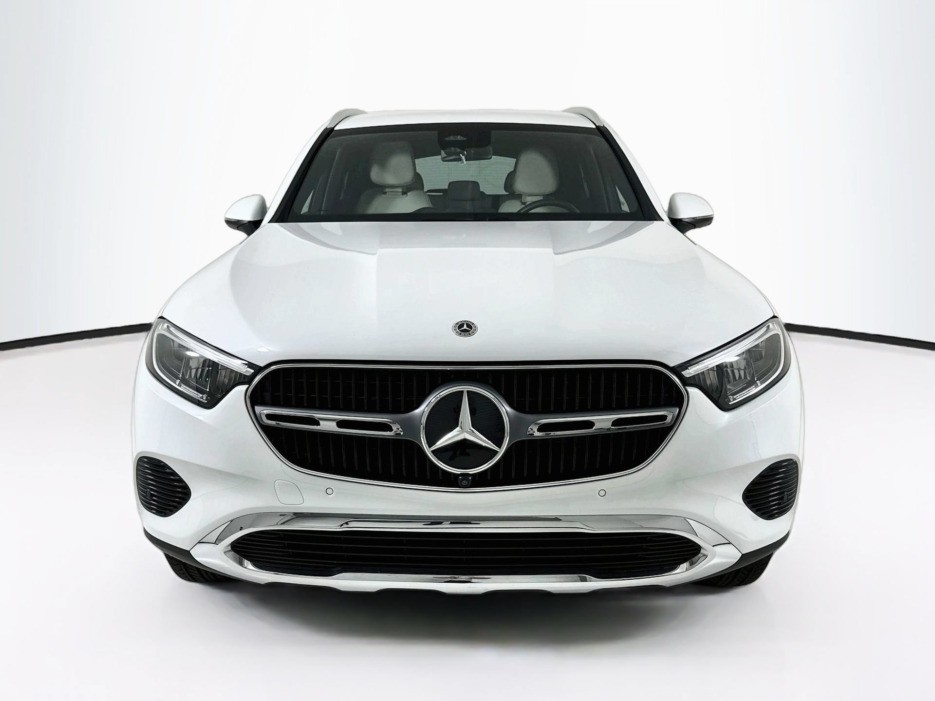 Certified 2026 Mercedes-Benz GLC 300 image 2