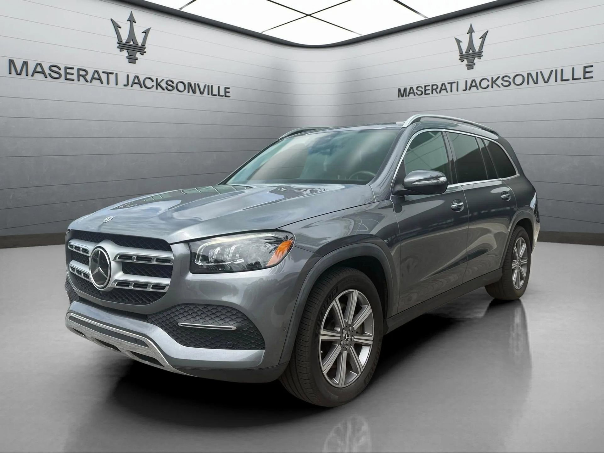 Used 2023 Mercedes-Benz GLS 450 4MATIC image 9