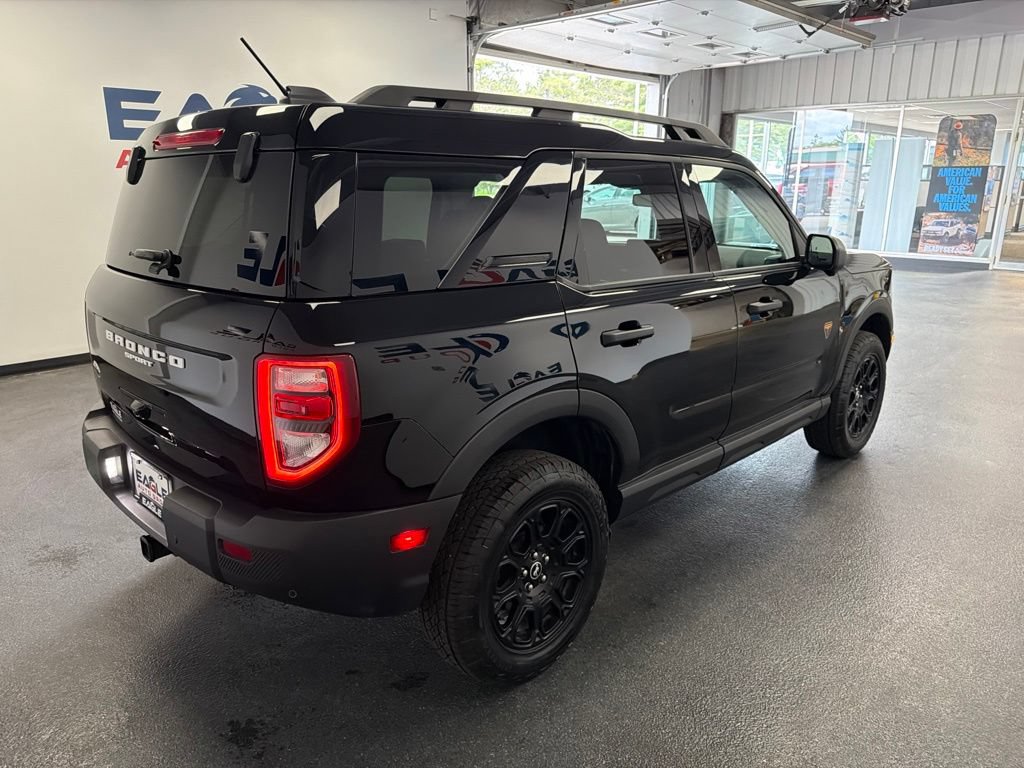 Used 2025 Ford Bronco Sport Badlands AWD/4WD image 9