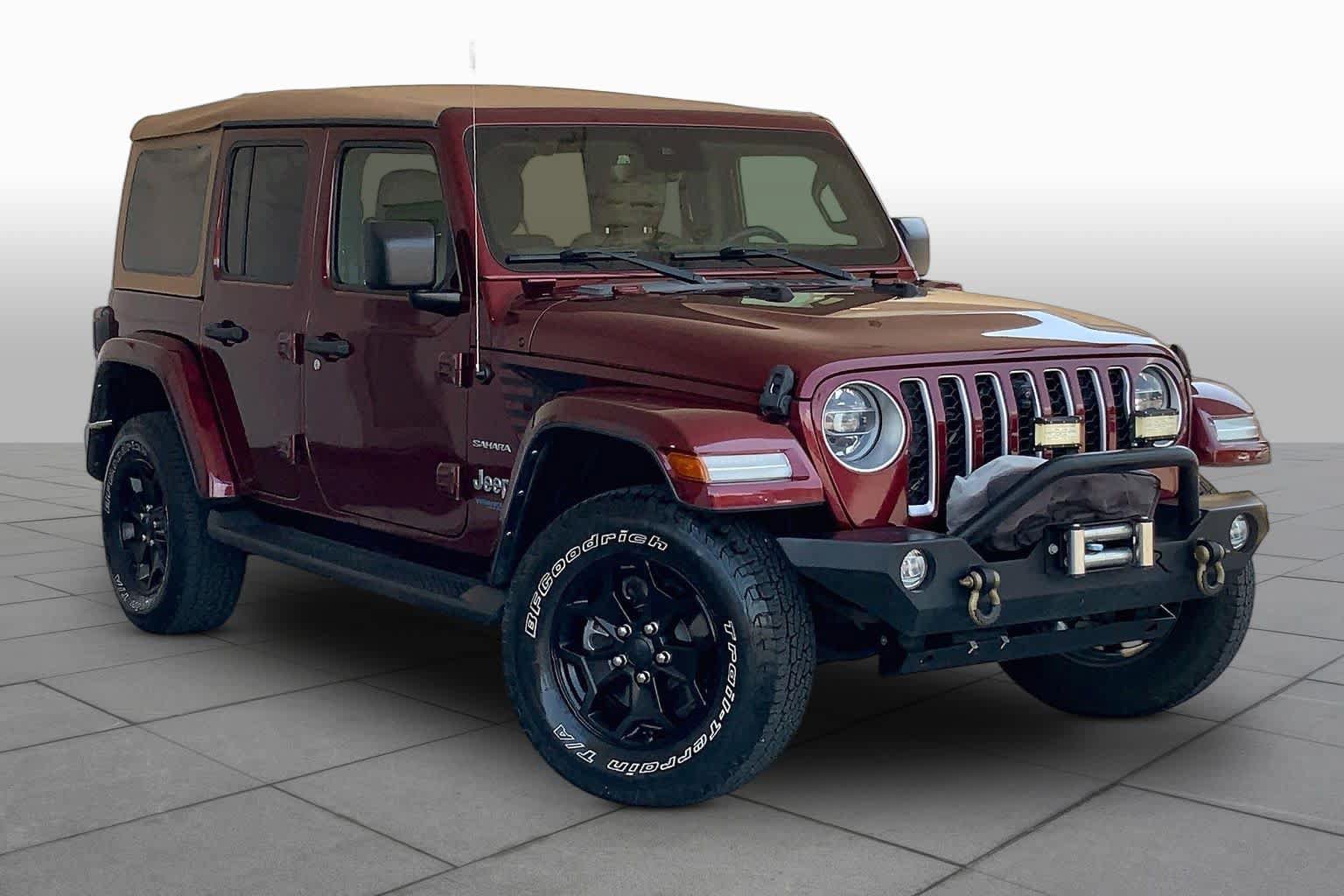 Used 2021 Jeep Wrangler Unlimited Sahara w/ Cold Weather Group AWD/4WD image 3