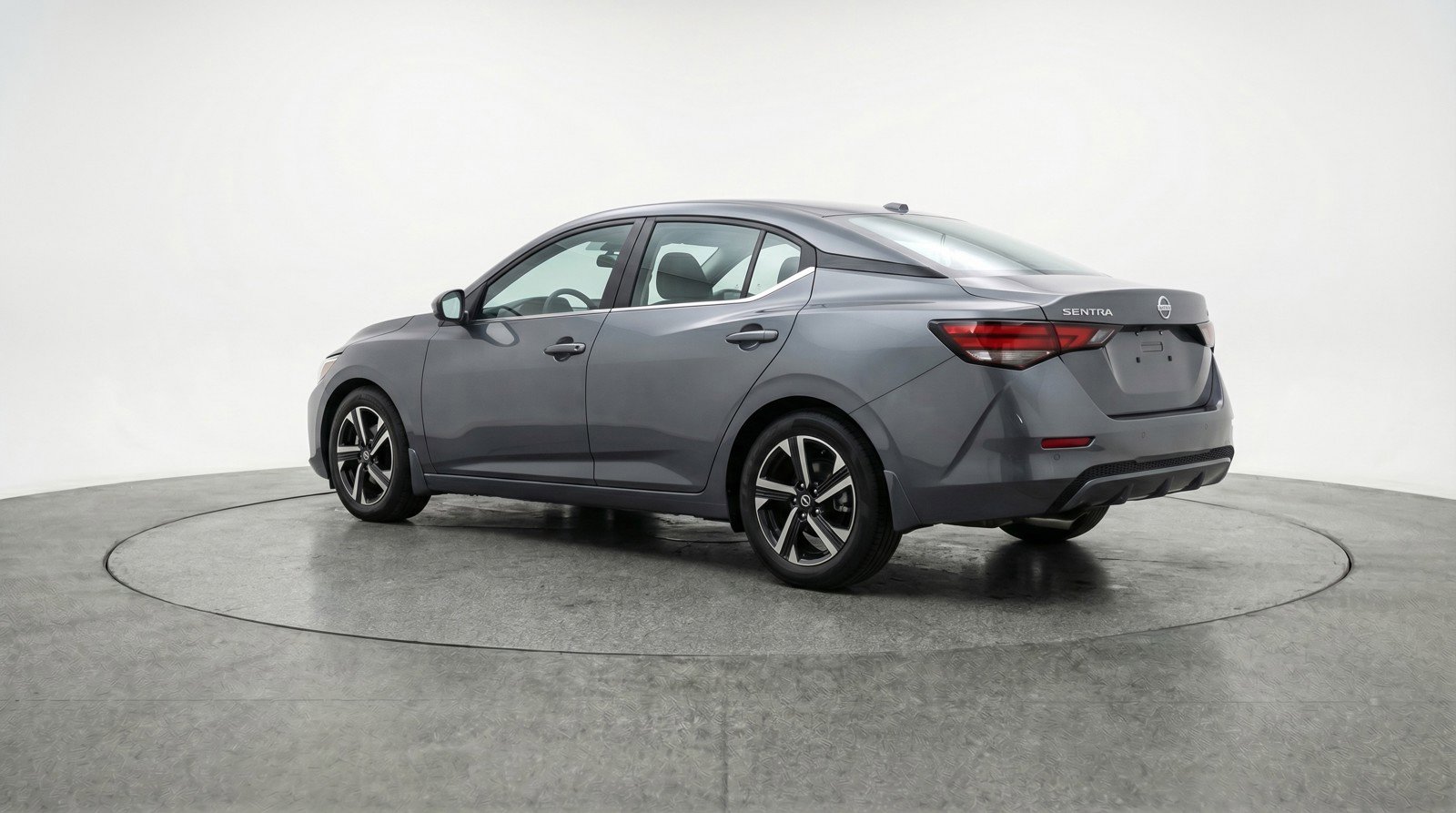 Used 2025 Nissan Sentra SV image 5