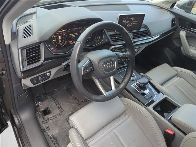 Used 2020 Audi Q5 e Prestige w/ Prestige Package image 13