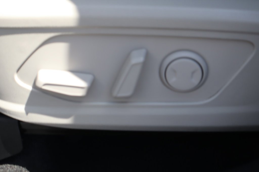 Used 2023 Kia Sorento SX FWD image 19