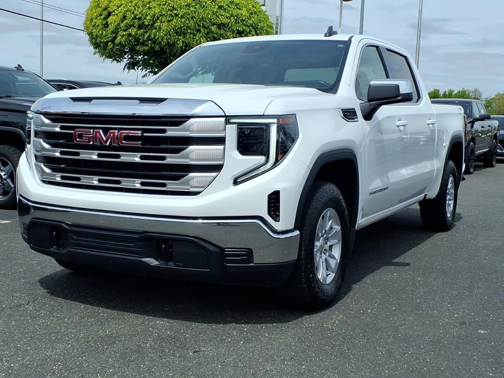 Used 2023 GMC Sierra 1500 SLE AWD/4WD image 3