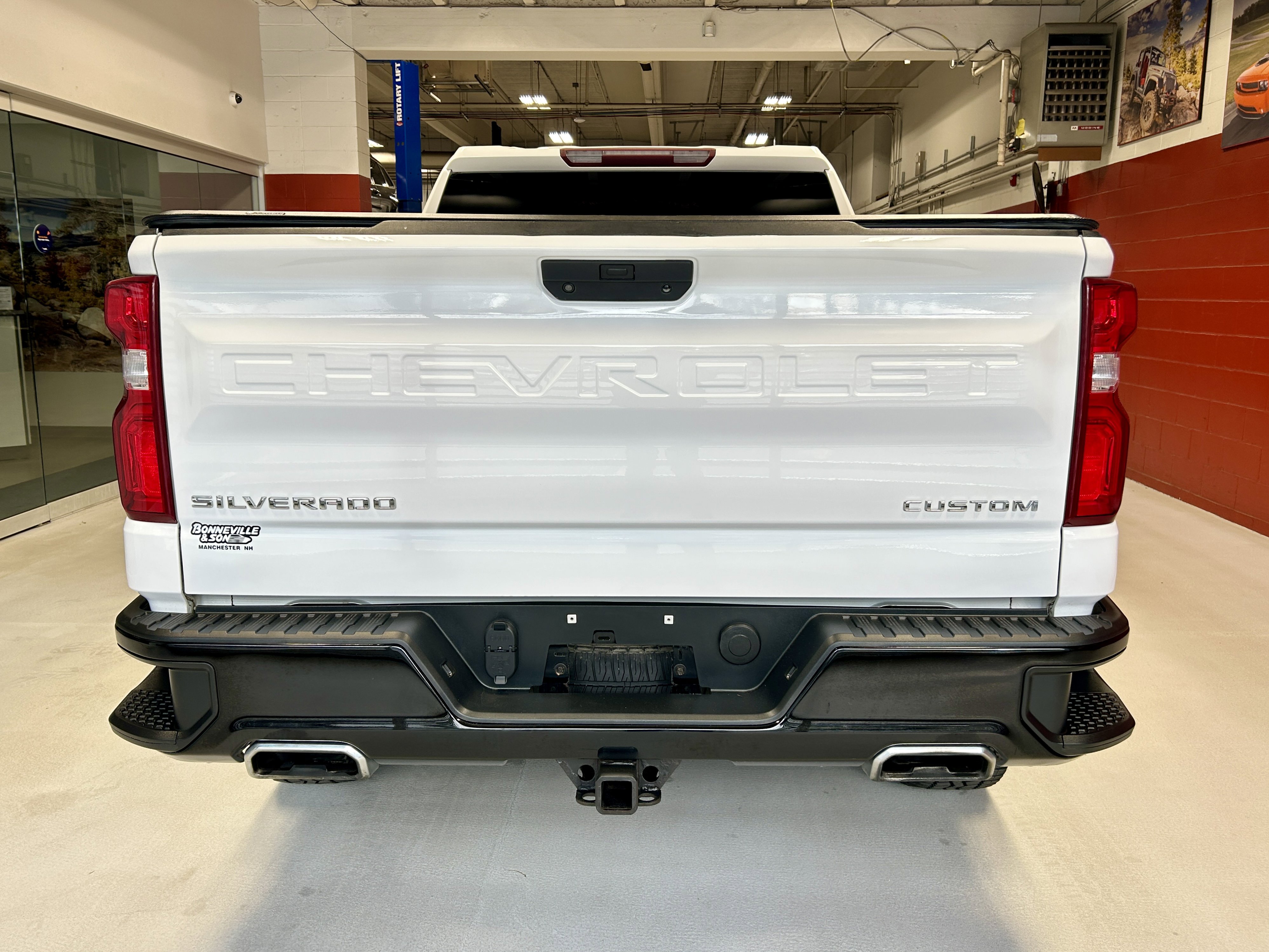 Used 2019 Chevrolet Silverado 1500 Custom Trail Boss w/ Custom Convenience Package AWD/4WD image 6