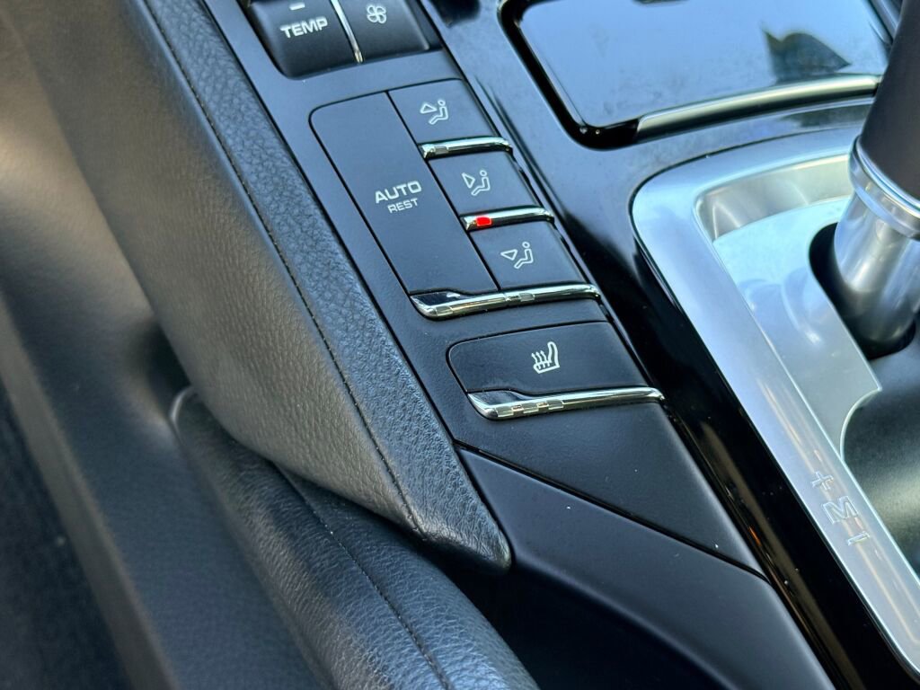 Used 2016 Porsche Cayenne image 8