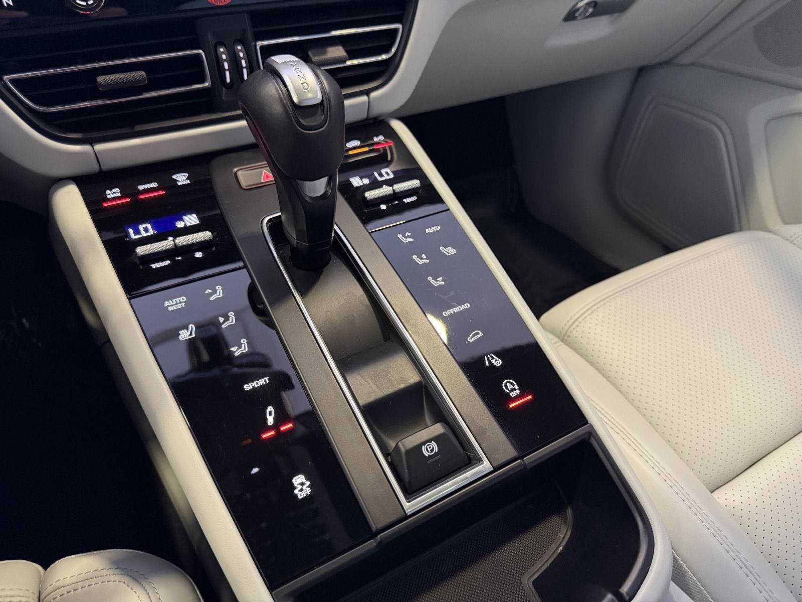 Used 2023 Porsche Macan S image 19