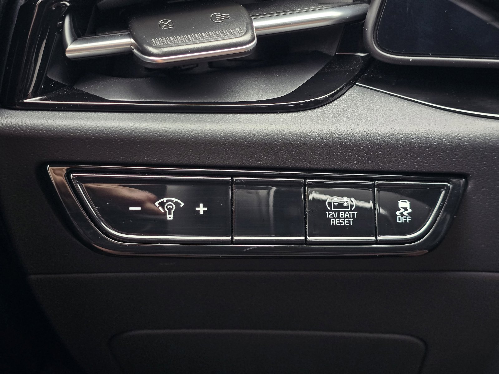 Used 2025 Kia Niro EX FWD image 22