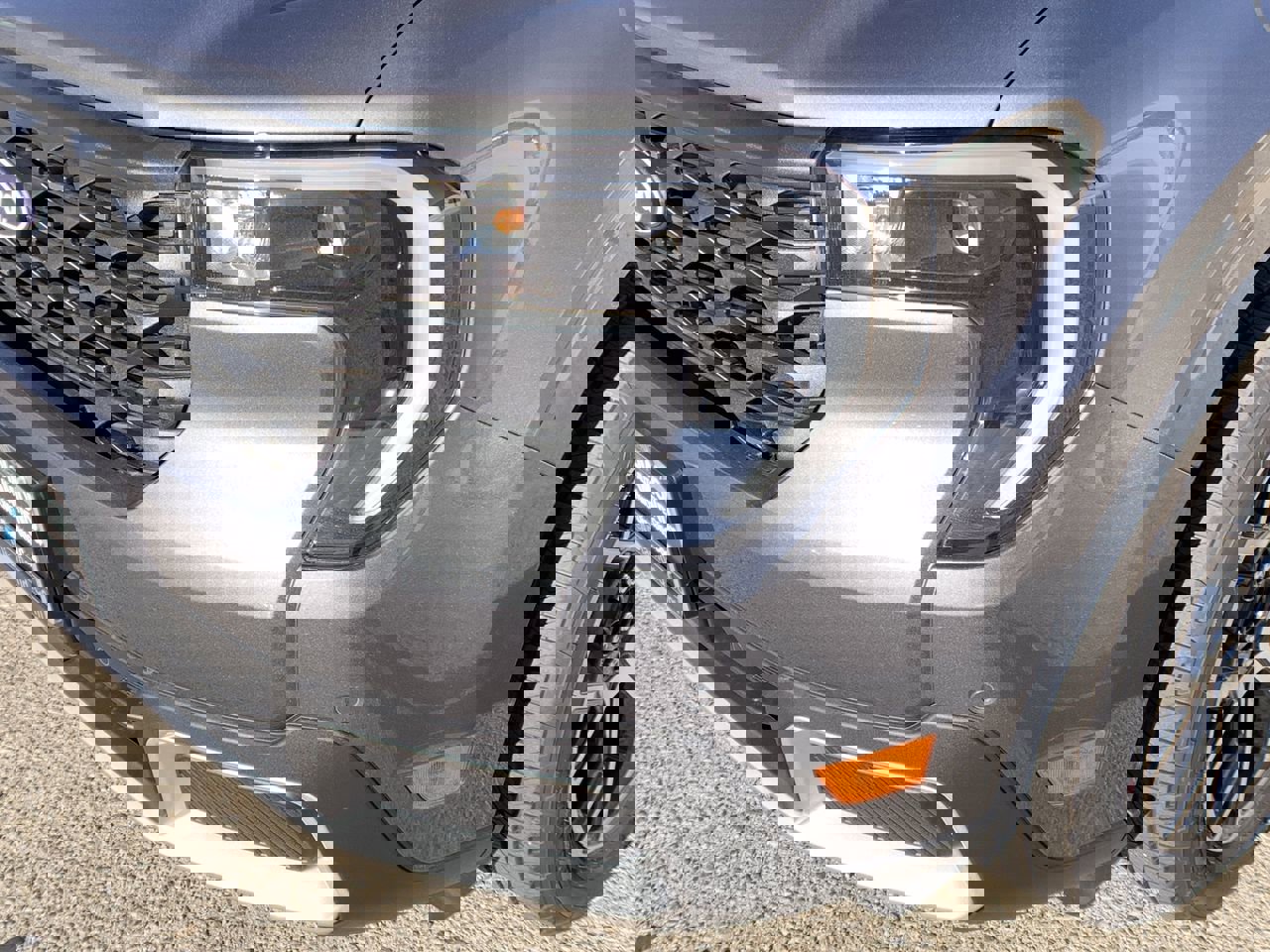 New 2025 Ford Maverick Lariat w/ 4K Tow Package image 11