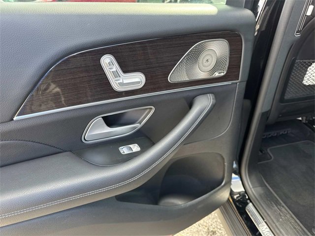 Used 2021 Mercedes-Benz GLS 450 4MATIC image 17