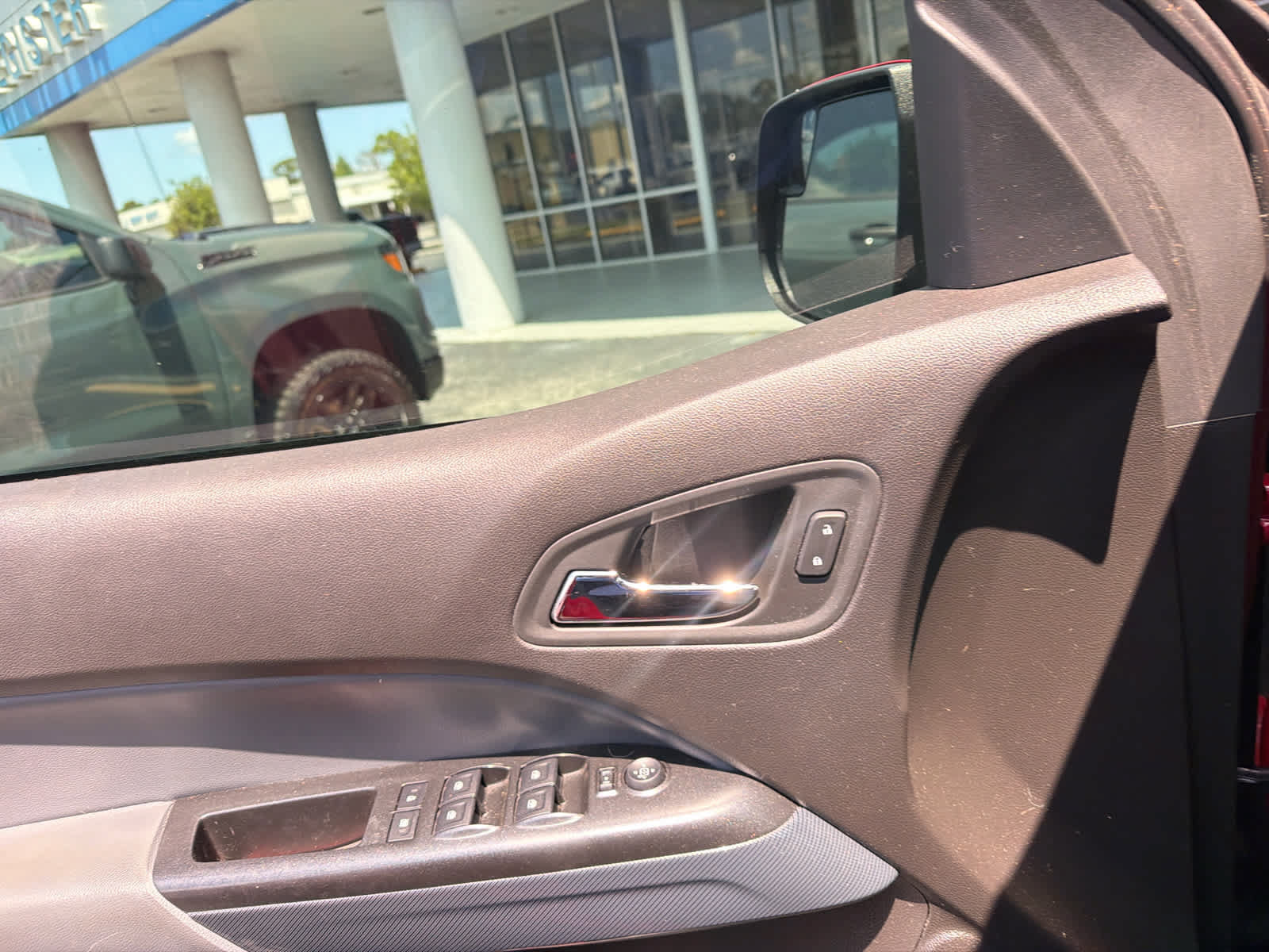 Used 2016 Chevrolet Colorado Z71 AWD/4WD image 5