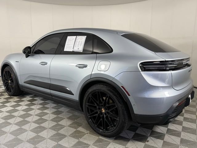 Used 2025 Porsche Macan 4S Electric image 8
