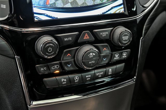 Used 2020 Jeep Grand Cherokee Altitude image 25