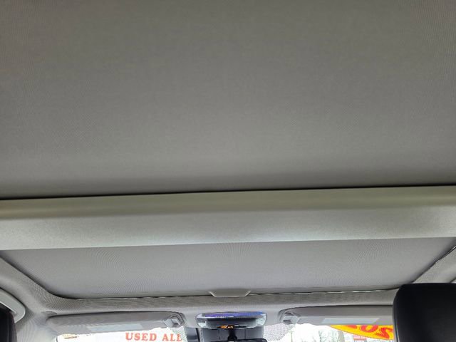 Used 2024 Toyota Prius Prime Premium FWD image 31