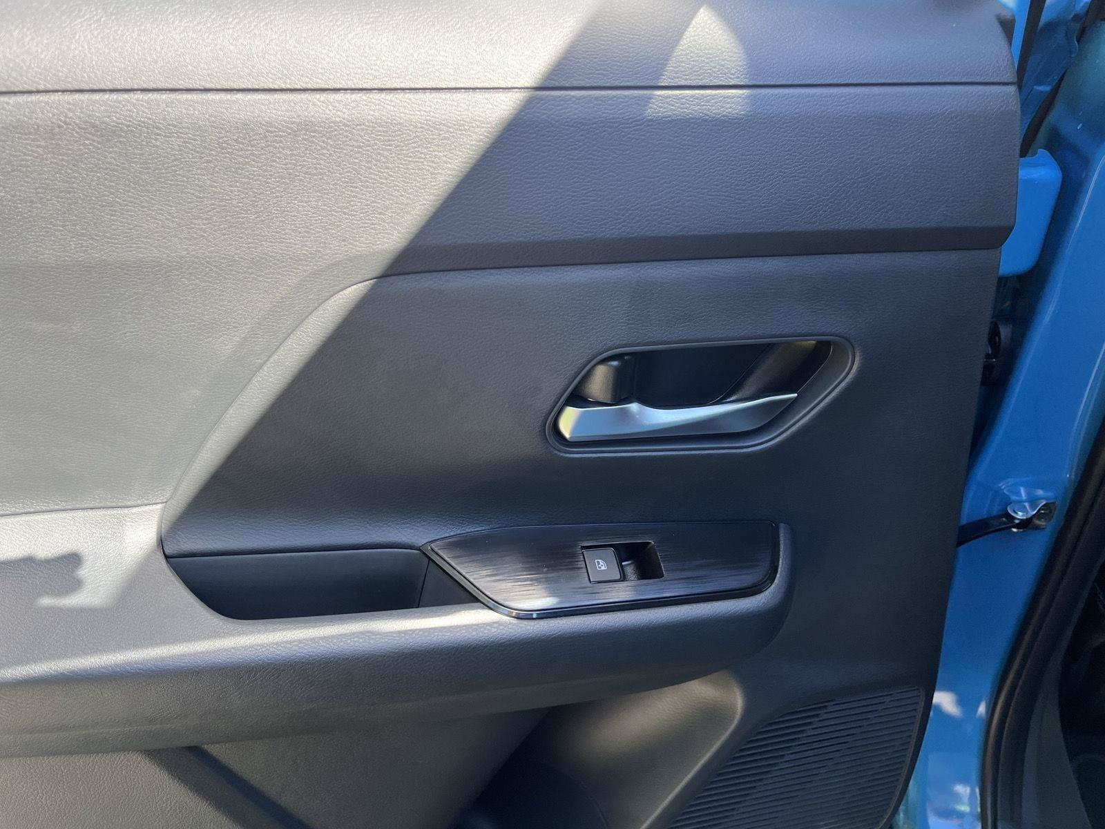 New 2027 Nissan Kicks SR AWD/4WD image 12