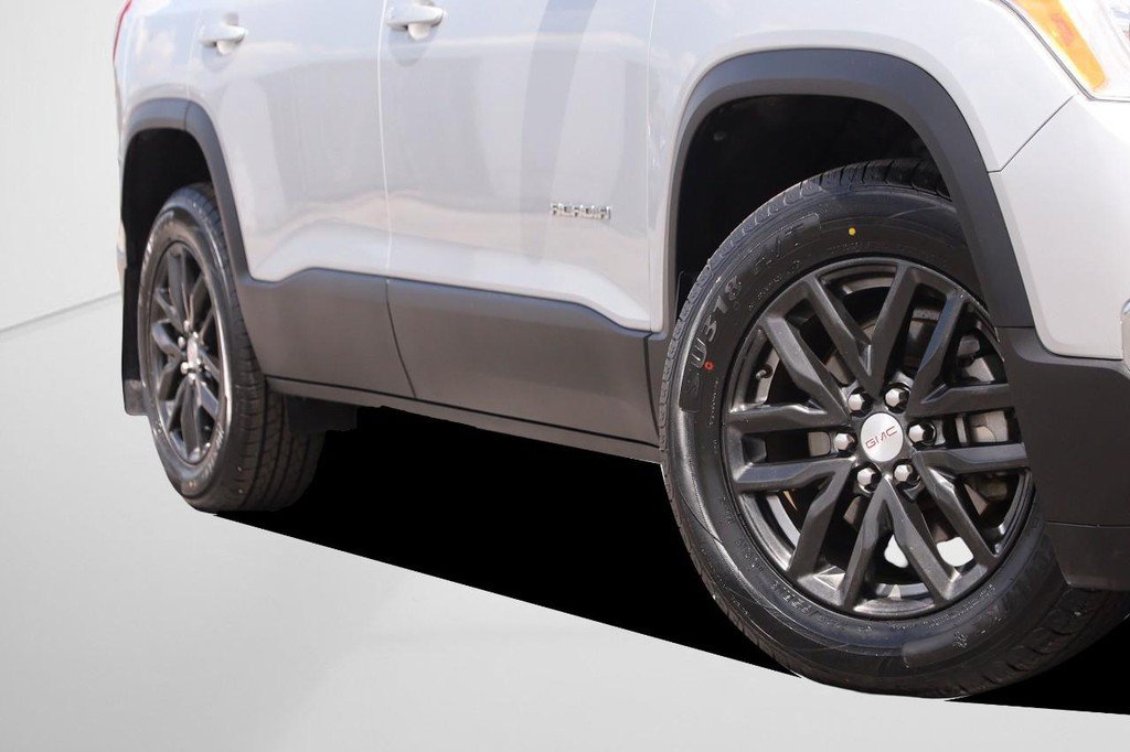 Used 2019 GMC Acadia SLT FWD image 3