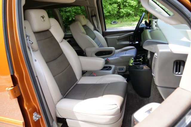 Used 2025 GMC Savana 2500 Extended w/ Driver Convenience Package RWD image 40