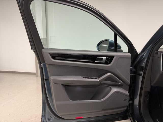 Certified 2019 Porsche Cayenne S AWD/4WD image 36