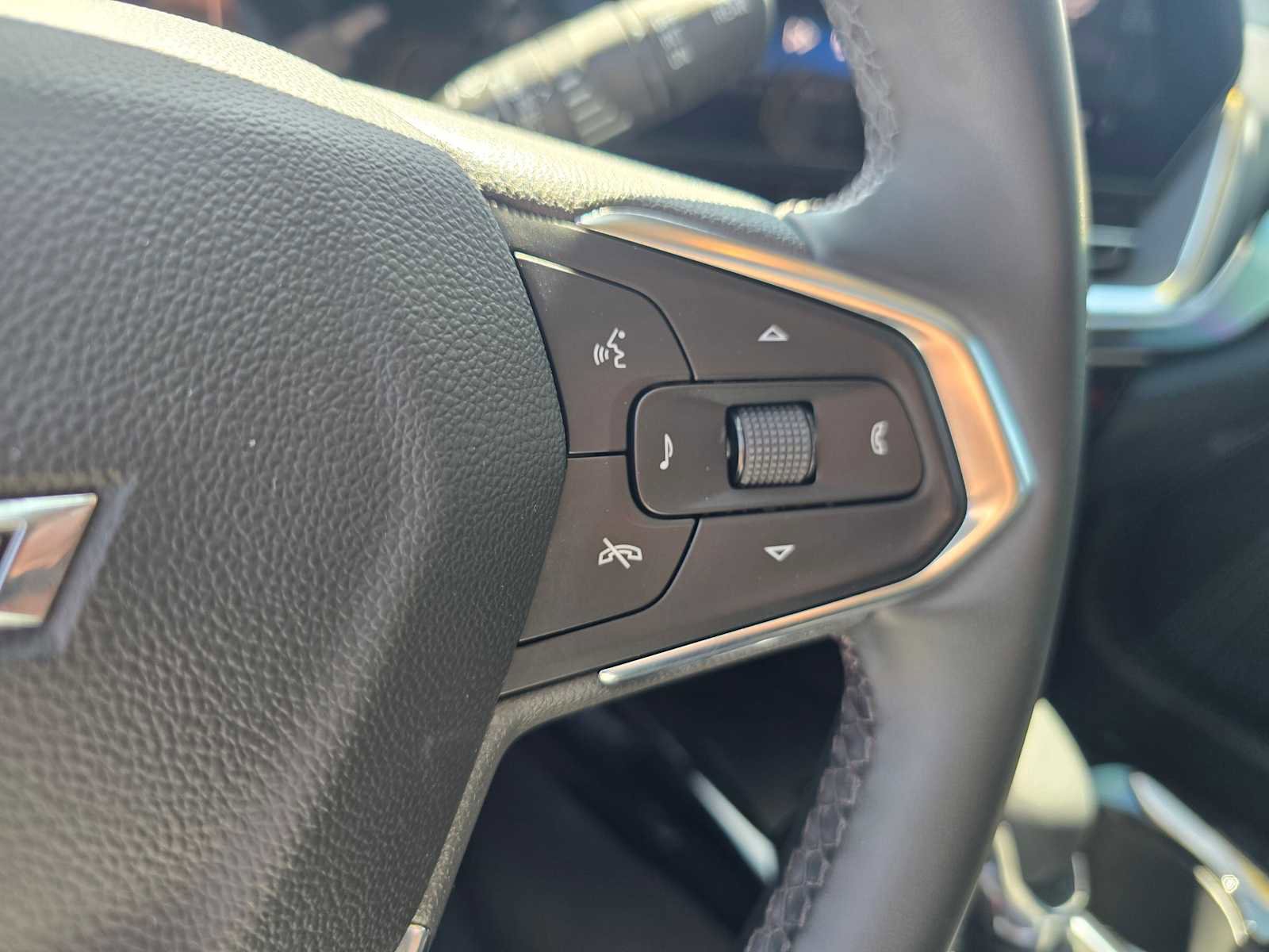 Used 2024 Chevrolet Trax ACTIV w/ Sunroof Package FWD image 30