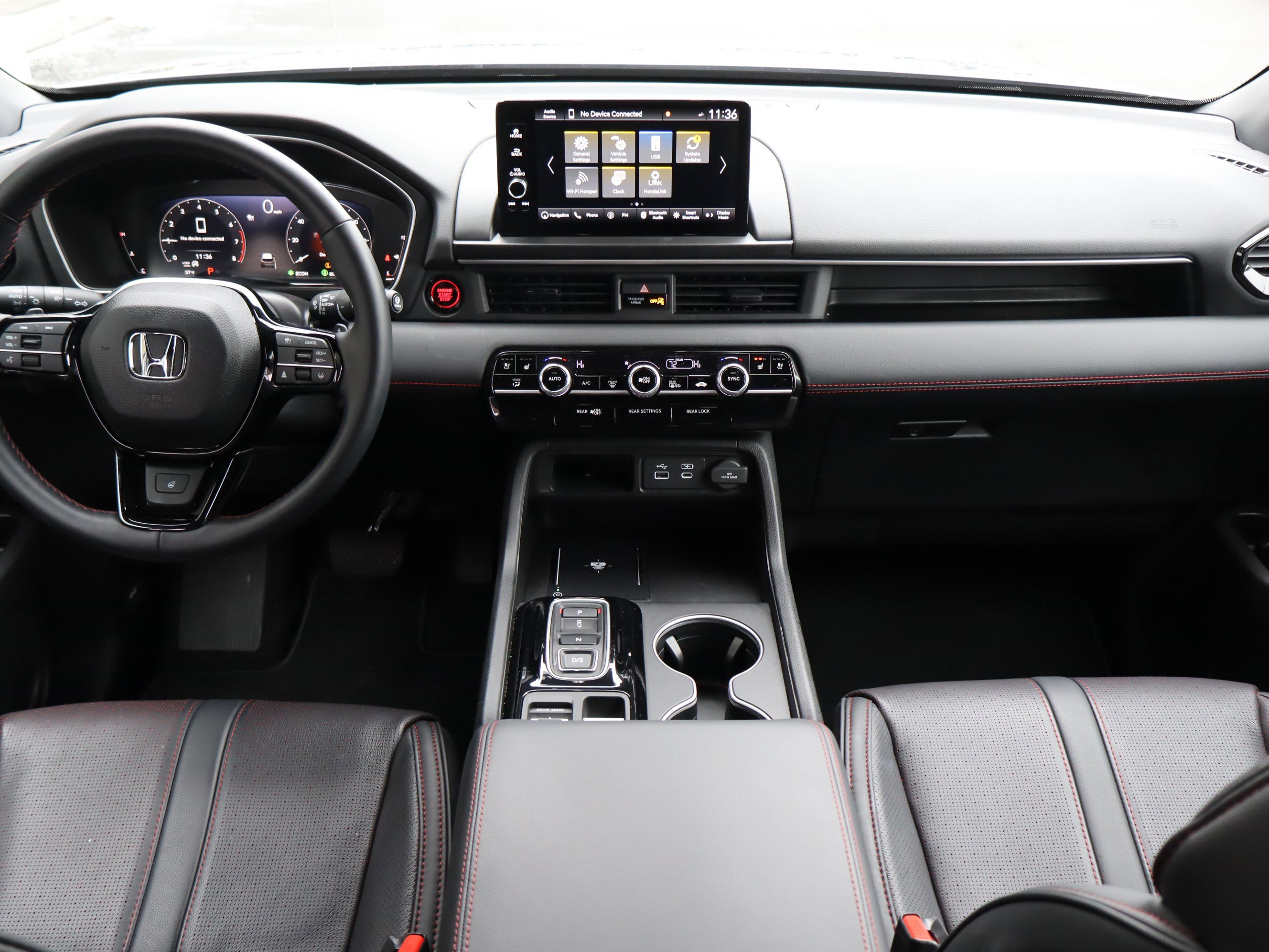 Used 2025 Honda Pilot Black Edition image 14