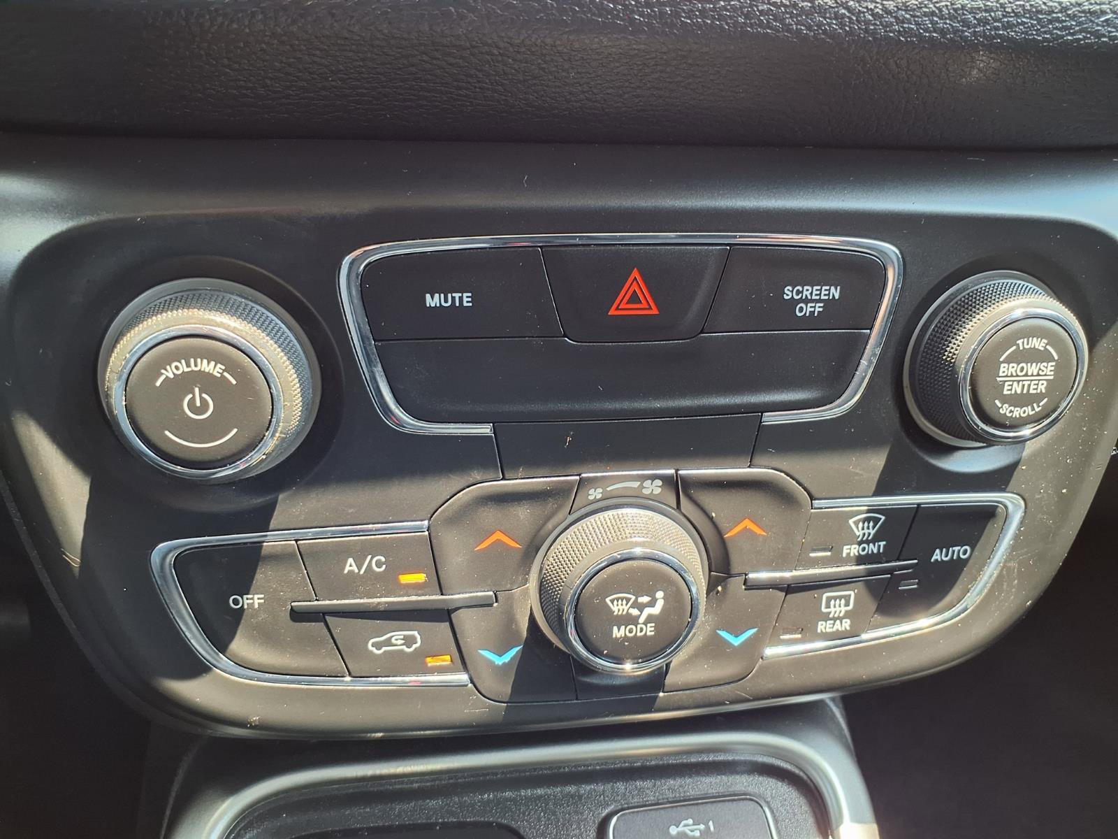 Used 2021 Jeep Compass Latitude w/ Convenience Group AWD/4WD image 9
