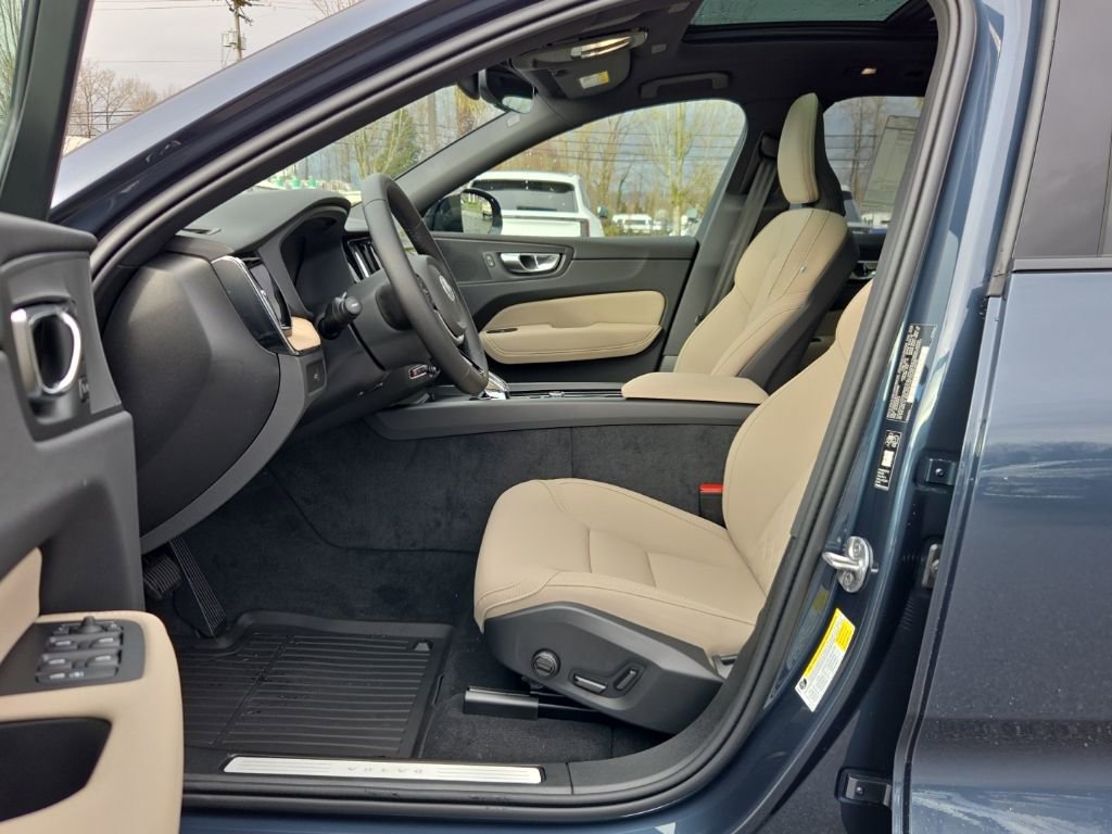 New 2026 Volvo XC60 B5 Plus w/ Protection Package Premier image 4